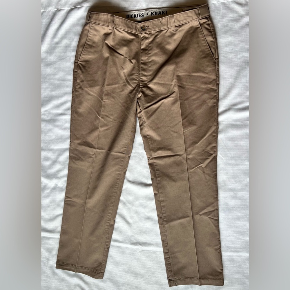Dickies Men's Khaki Chinos slacks sz 40 x 32 [B10]